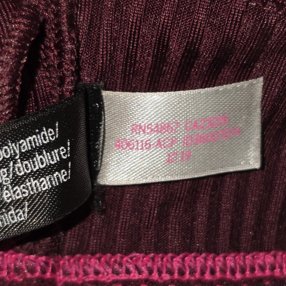 PINK Sport Bra Maroon Mesh Back Rainbow Elastic Band Lightly Lined Size Medium - Picture 7 of 9